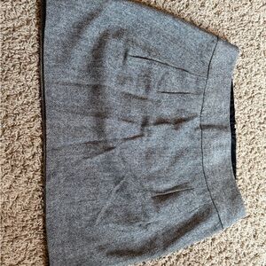 Ann Taylor LOFT Elegant Gray Women's Skirt Size 8